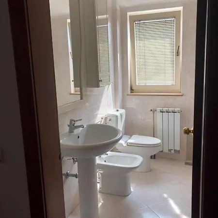 아파트 Stan U Samom Centru Obrenovca, Na Trgu 2 *