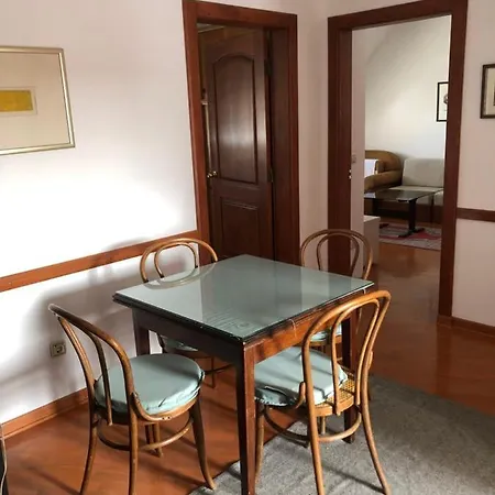 Stan U Samom Centru Obrenovca, Na Trgu 2 *