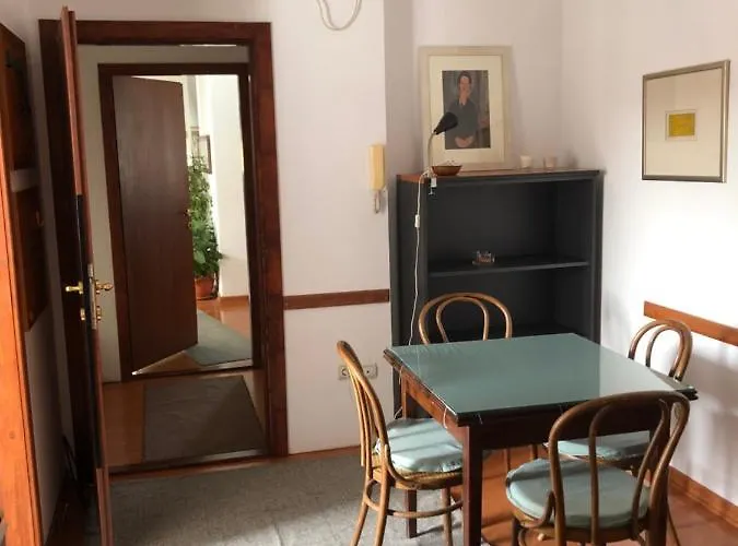 Stan U Samom Centru Obrenovca, Na Trgu 2 *