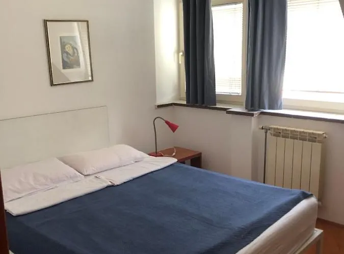 Stan U Samom Centru Obrenovca, Na Trgu 2 Apartament